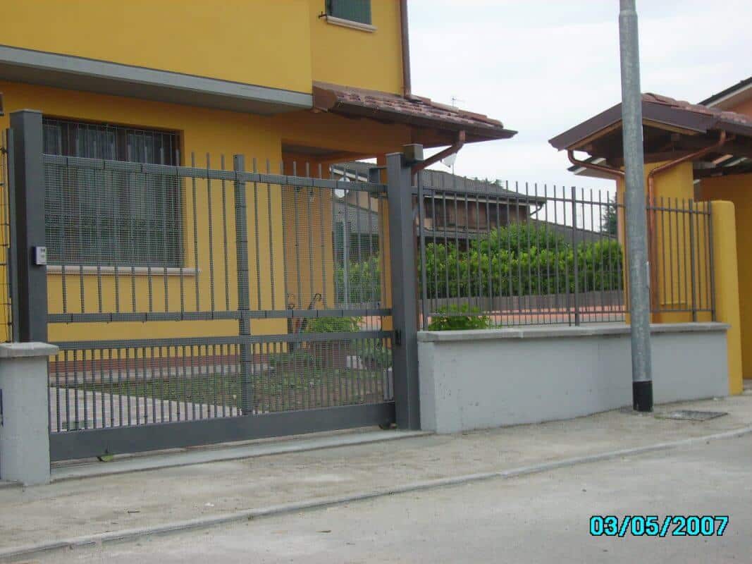 CANCELLO EUROPA CARRAIO - recinzioni Lombardia - Pali - Reti